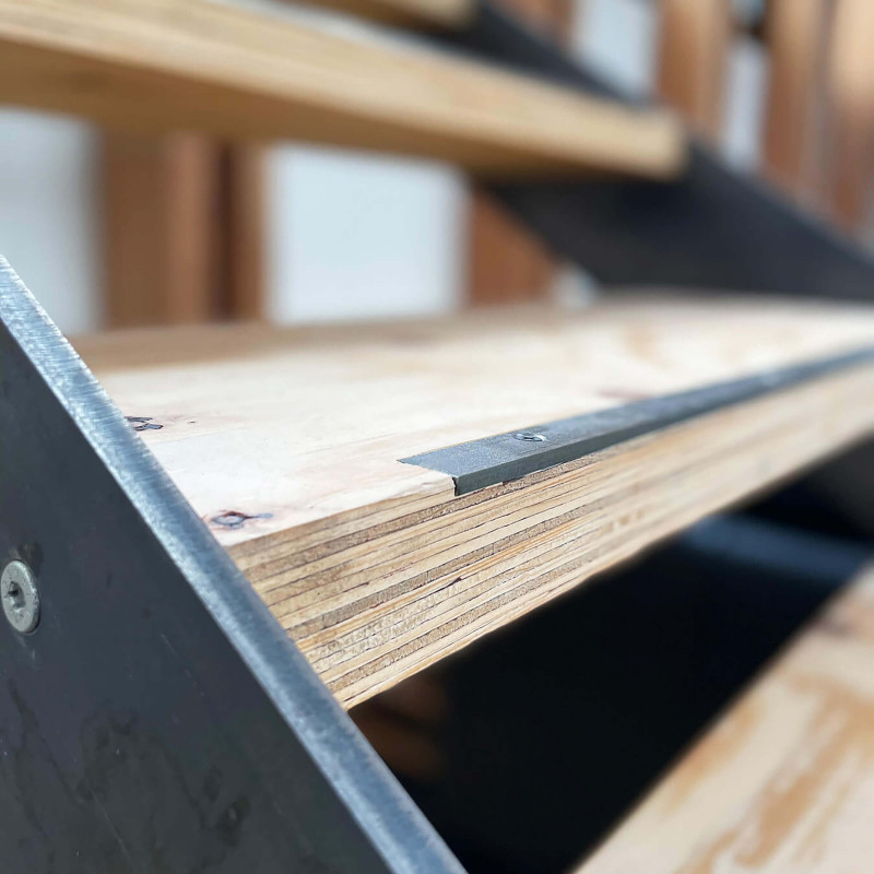 graam-escalier-agence-acier-bois